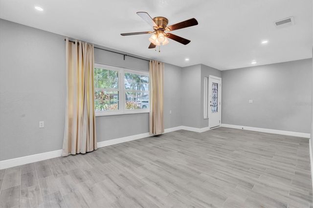 5619 DENVER STREET NE, St Petersburg, FL 33703