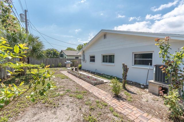 5619 DENVER STREET NE, St Petersburg, FL 33703