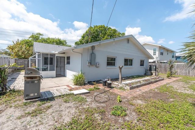 5619 DENVER STREET NE, St Petersburg, FL 33703