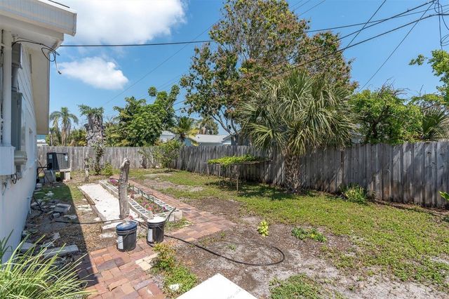 5619 DENVER STREET NE, St Petersburg, FL 33703