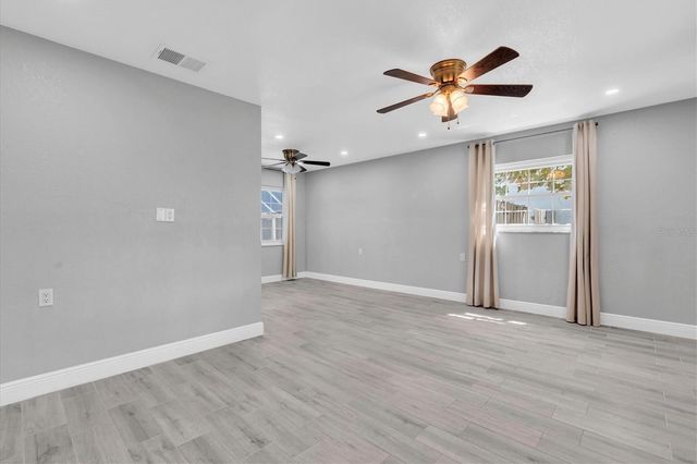 5619 DENVER STREET NE, St Petersburg, FL 33703