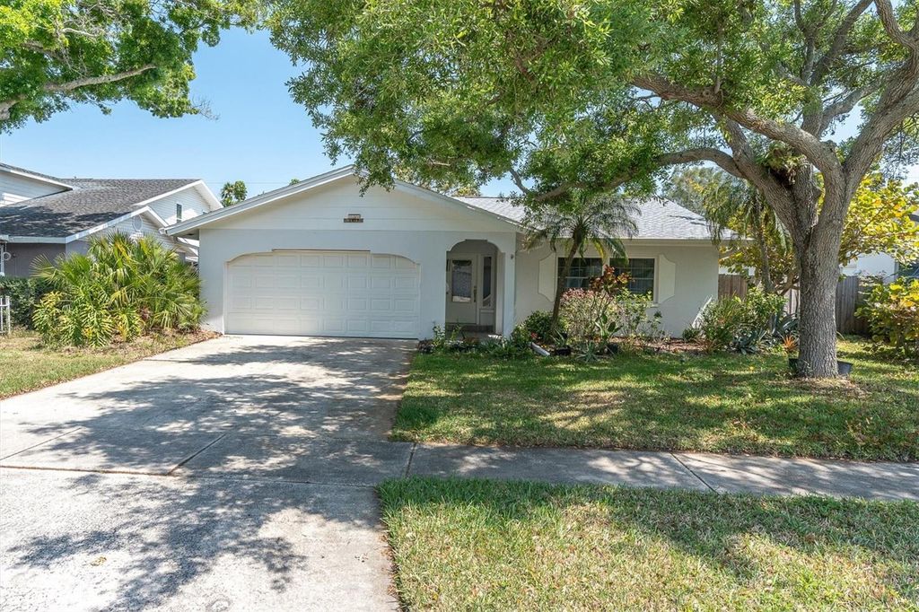 5619 DENVER STREET NE, St Petersburg, FL 33703