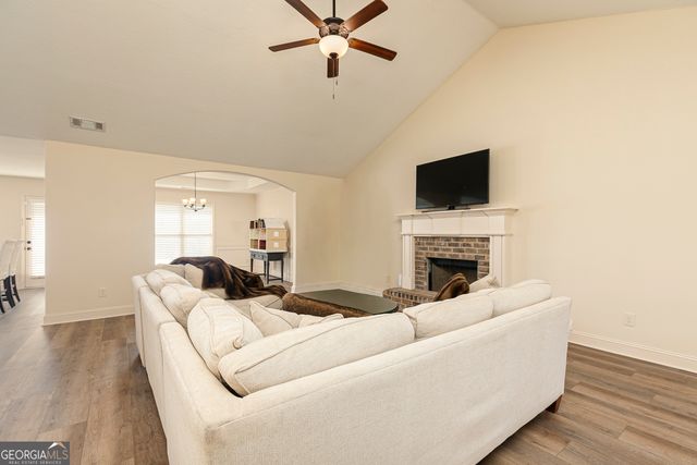 2028 Highway 211 NE, Statham, GA 30666