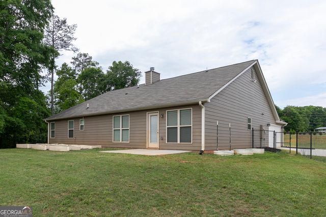 2028 Highway 211 NE, Statham, GA 30666