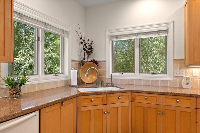 2935 Minnehaha Curve E, Minnetonka, MN 55391