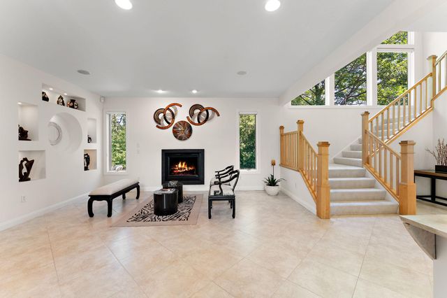 2935 Minnehaha Curve E, Minnetonka, MN 55391