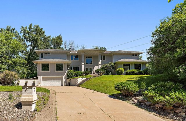 2935 Minnehaha Curve E, Minnetonka, MN 55391