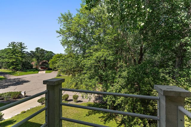 2935 Minnehaha Curve E, Minnetonka, MN 55391