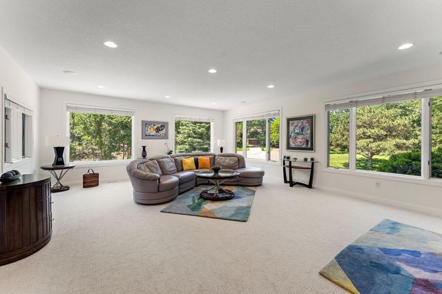 2935 Minnehaha Curve E, Minnetonka, MN 55391