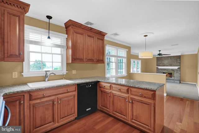 3170 MARIAN DR, Manheim, PA 17545