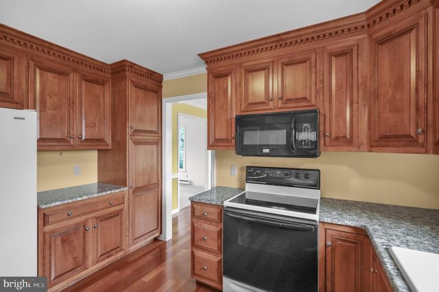 3170 MARIAN DR, Manheim, PA 17545
