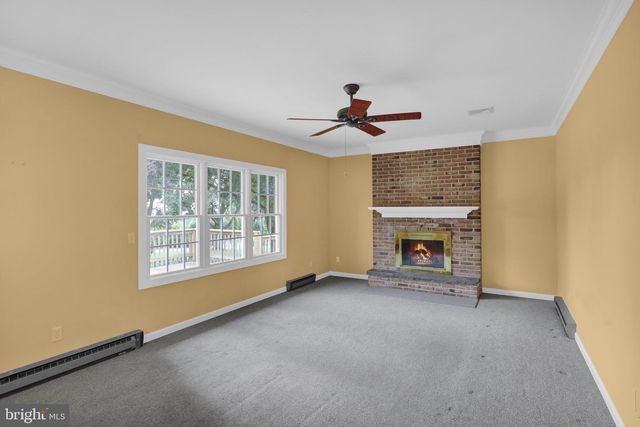 3170 MARIAN DR, Manheim, PA 17545