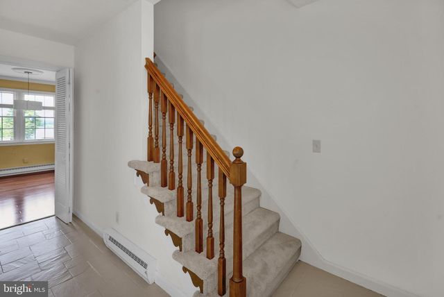 3170 MARIAN DR, Manheim, PA 17545