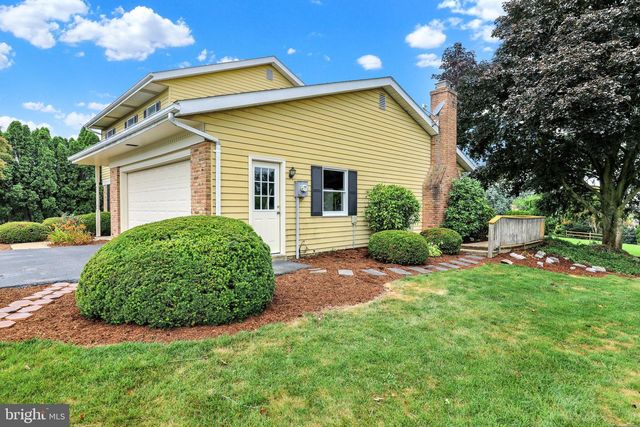 3170 MARIAN DR, Manheim, PA 17545