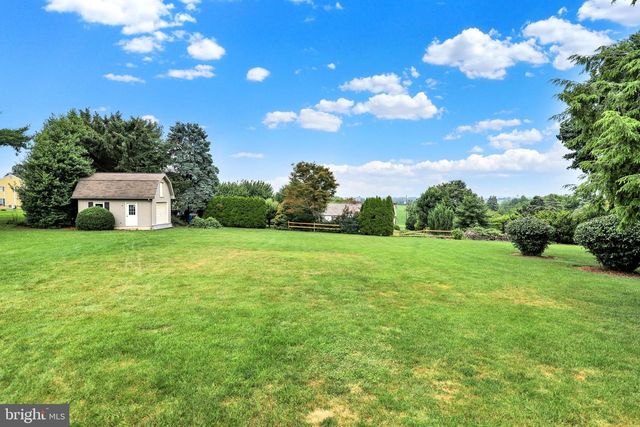 3170 MARIAN DR, Manheim, PA 17545