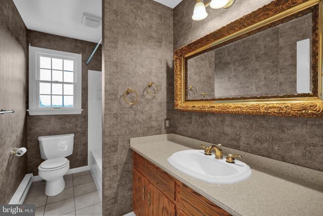 3170 MARIAN DR, Manheim, PA 17545