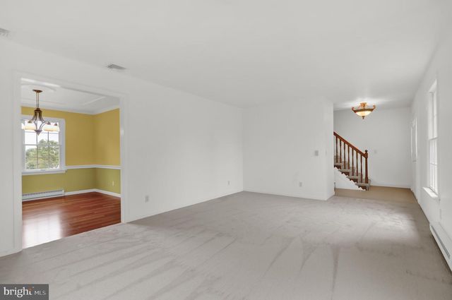 3170 MARIAN DR, Manheim, PA 17545