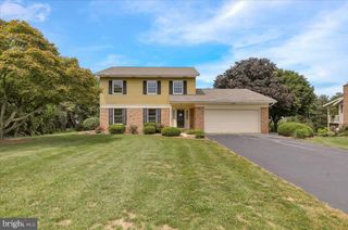 3170 MARIAN DR, Manheim, PA 17545