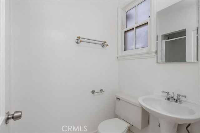 10370 Ashton Avenue, Los Angeles, CA 90024