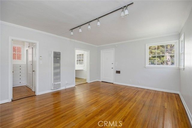 10370 Ashton Avenue, Los Angeles, CA 90024