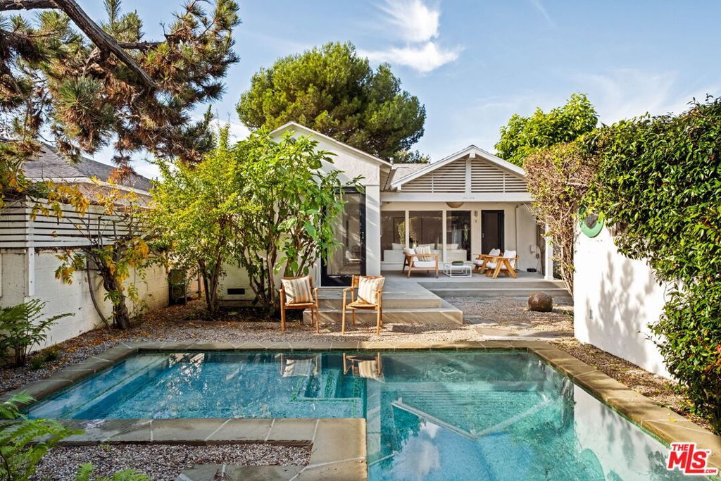 1016 Indiana Court, Venice, CA 90291