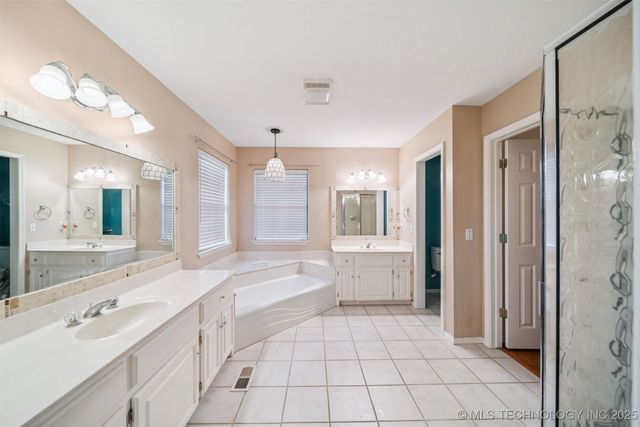 3311 Fairway Street E, Claremore, OK 74019