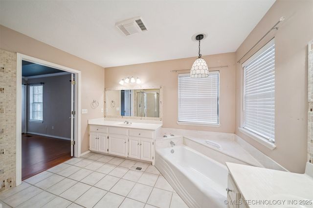 3311 Fairway Street E, Claremore, OK 74019