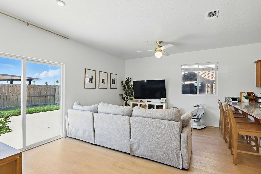Image 13 of property listing at 1985 Alma Court, Chowchilla, CA 93610