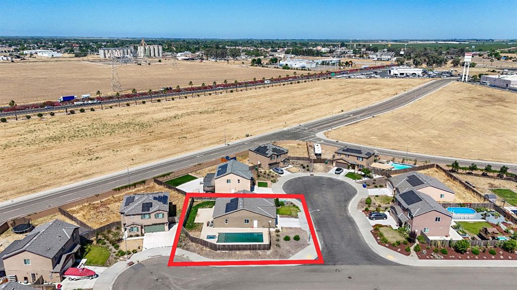 Image 35 of property listing at 1985 Alma Court, Chowchilla, CA 93610