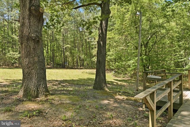 6815 MARSHALL RD, St Leonard, MD 20685