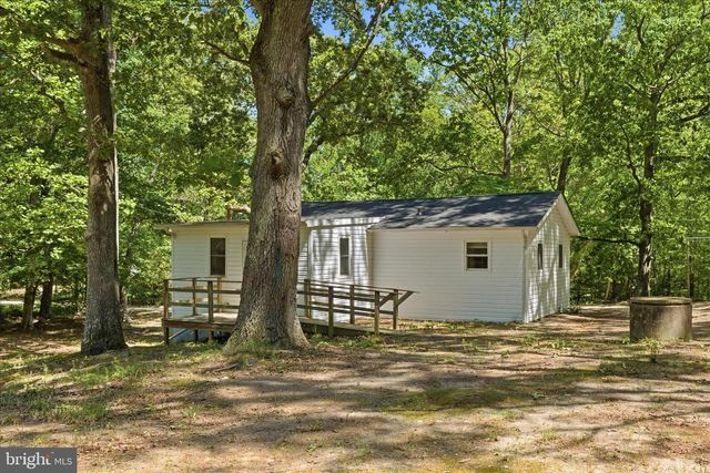 6815 MARSHALL RD, St Leonard, MD 20685