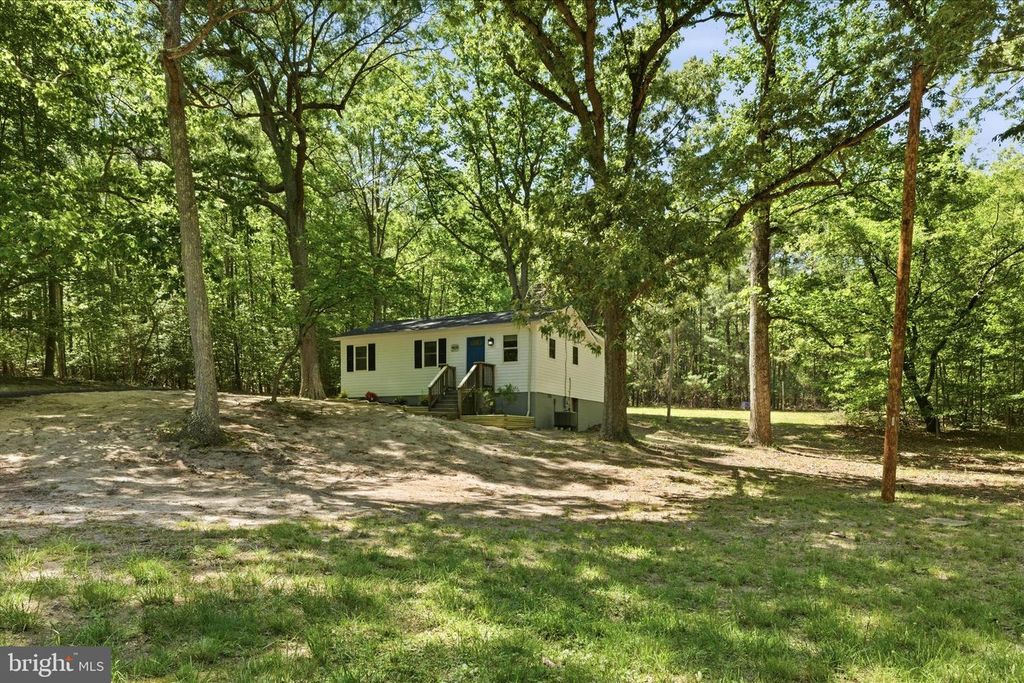 6815 MARSHALL RD, St Leonard, MD 20685
