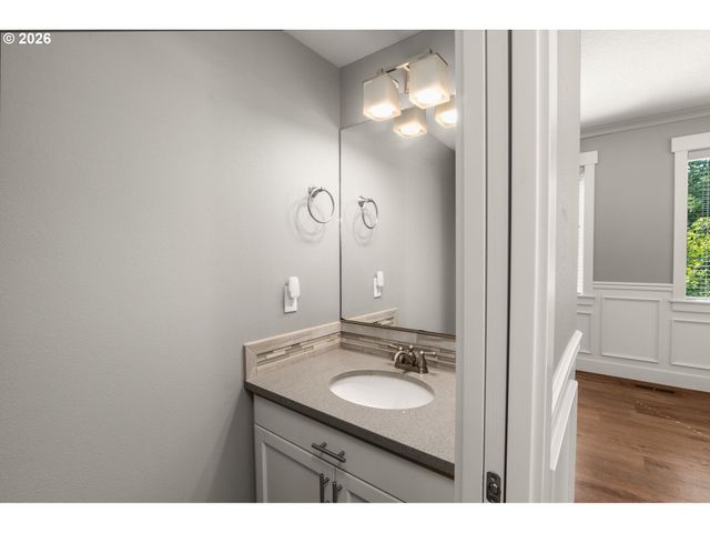 8280 N BURRAGE Ave, Portland, OR 97217