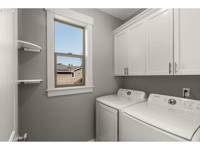 8280 N BURRAGE Ave, Portland, OR 97217