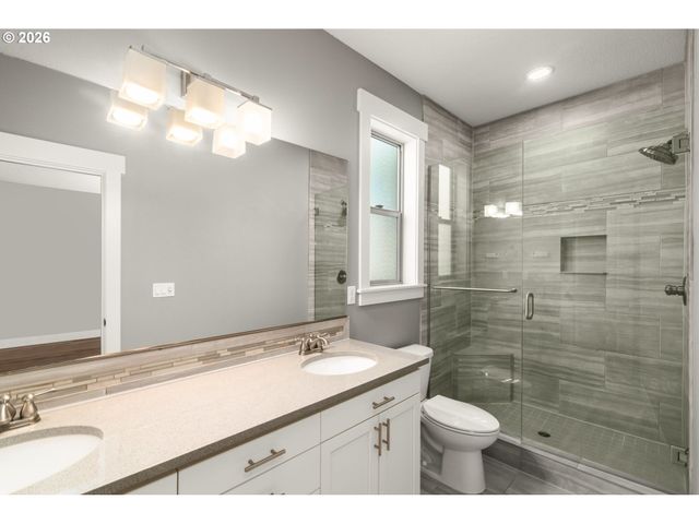 8280 N BURRAGE Ave, Portland, OR 97217