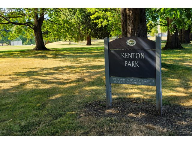 8280 N BURRAGE Ave, Portland, OR 97217