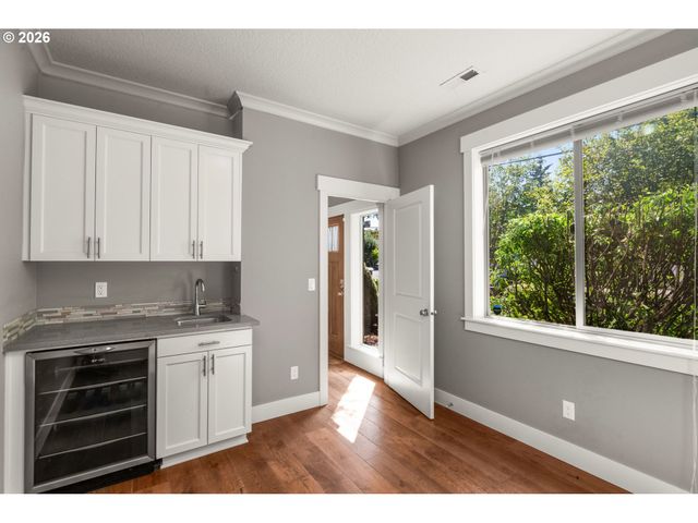 8280 N BURRAGE Ave, Portland, OR 97217