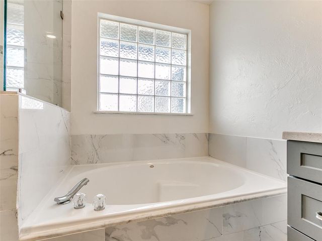 4155 NW Terrace Hills Road, Piedmont, OK 73078