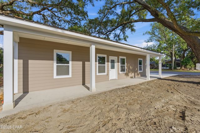 2201 E 6th Street, Panama City, FL 32401