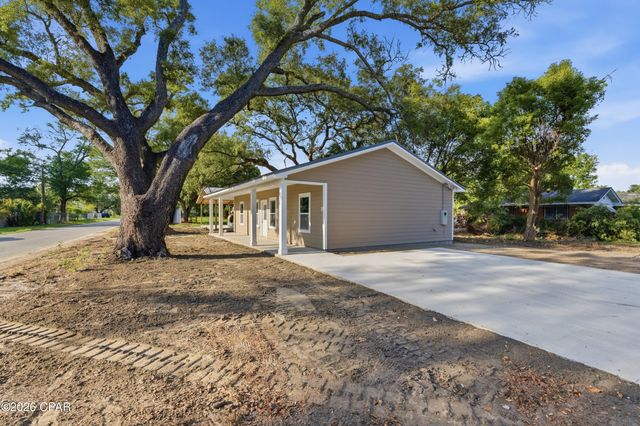 2201 E 6th Street, Panama City, FL 32401