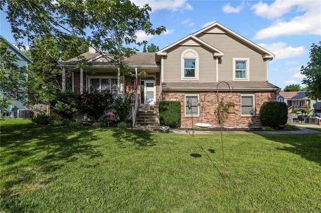 662 N OAK Street, Gardner, KS 66030