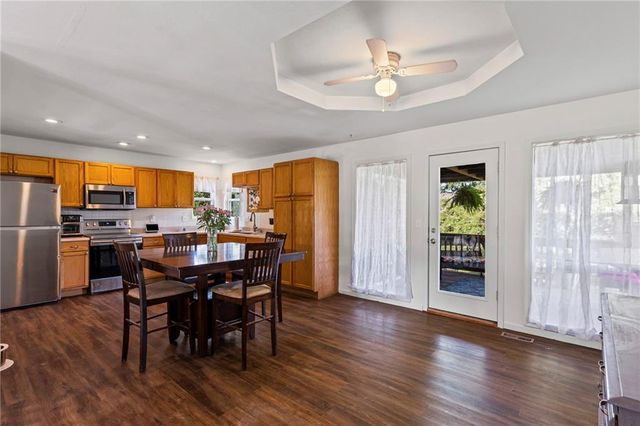 662 N OAK Street, Gardner, KS 66030