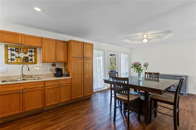 662 N OAK Street, Gardner, KS 66030