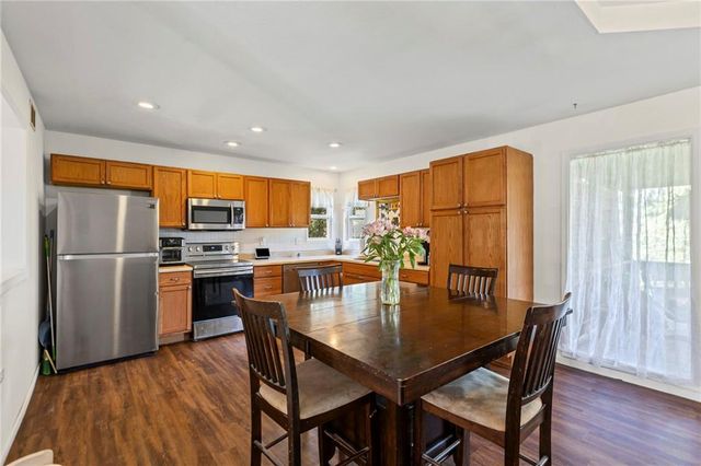 662 N OAK Street, Gardner, KS 66030