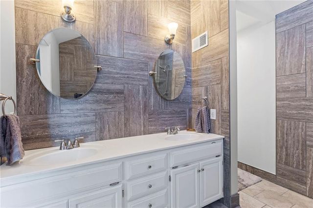 662 N OAK Street, Gardner, KS 66030