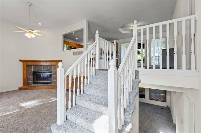 662 N OAK Street, Gardner, KS 66030