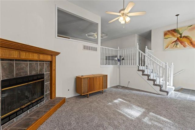 662 N OAK Street, Gardner, KS 66030