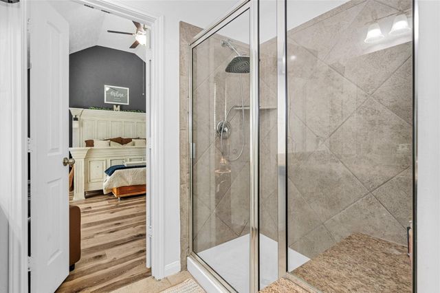 1006 Commons Waterway Drive, Huffman, TX 77336