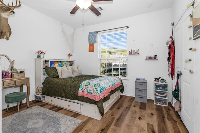 1006 Commons Waterway Drive, Huffman, TX 77336