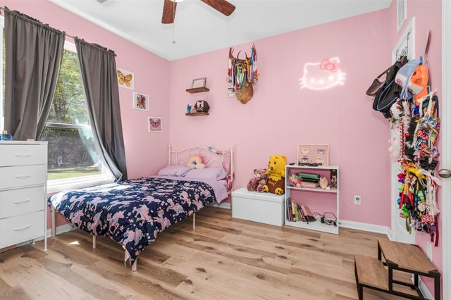 1006 Commons Waterway Drive, Huffman, TX 77336